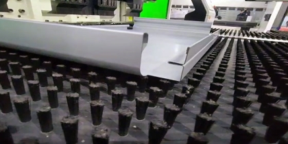 高效加工時代:電液伺服數控折彎機如何提升鈑金折彎精度與效率?